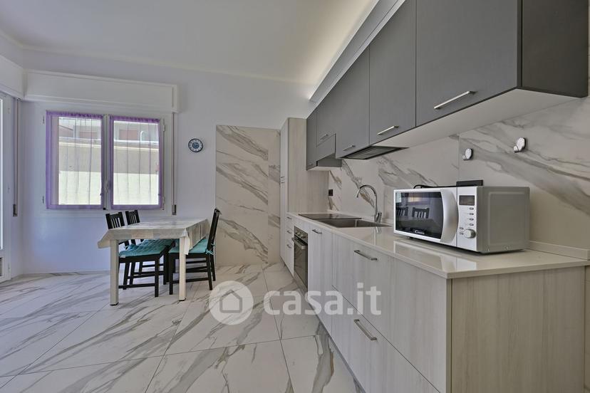 Trilocale in Via degli Aranci 10 — foto 16 di 32