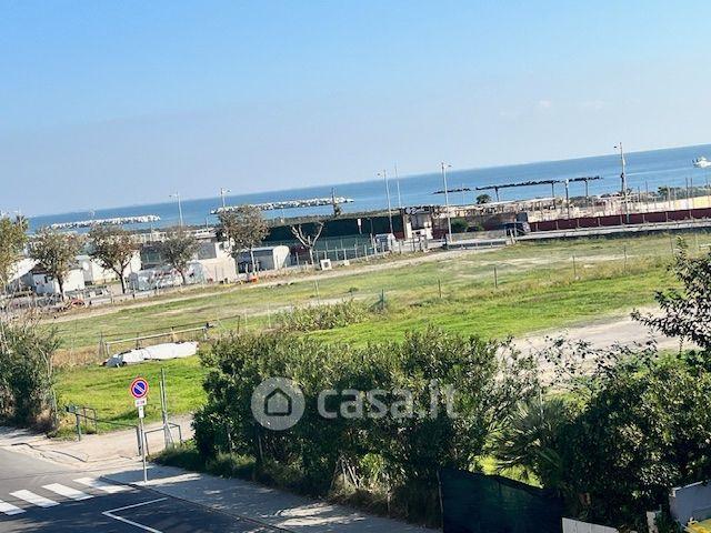 Trilocale in Lungomare Italia — foto 28 di 34