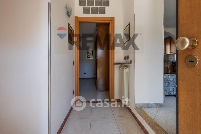 Trilocale in Via G. Pascoli 18 — foto 2 di 23