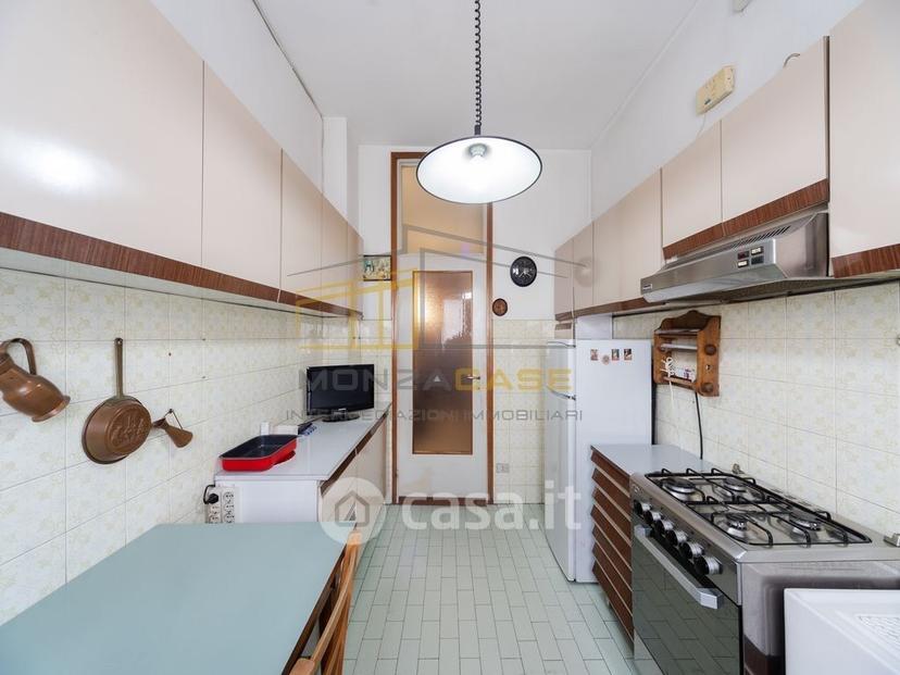 Trilocale in Viale Campania 56 — foto 14 di 35