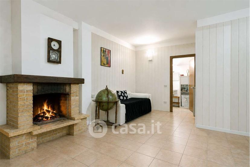 Trilocale in Via Giulio Silva 24 — foto 6 di 35
