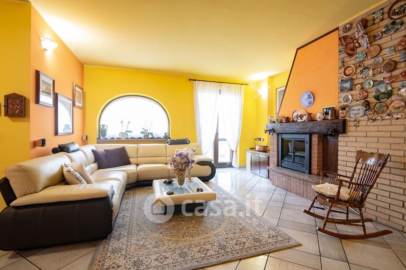 Villa in Via Sandro Pertini 21 — foto 5 di 83