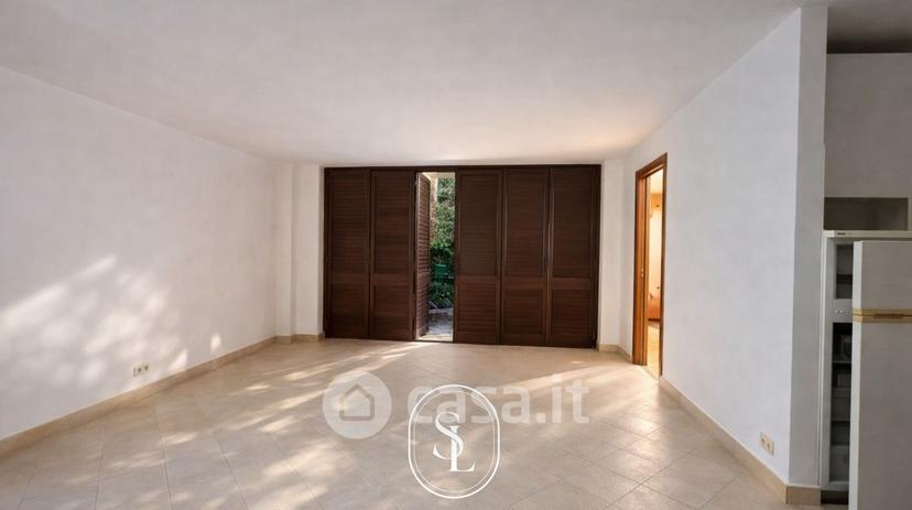 Villa in Via Pietro Micca 43 — foto 8 di 33