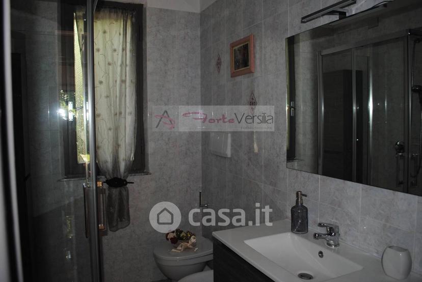 Villa in Via dei Cipressi 38 — foto 9 di 34