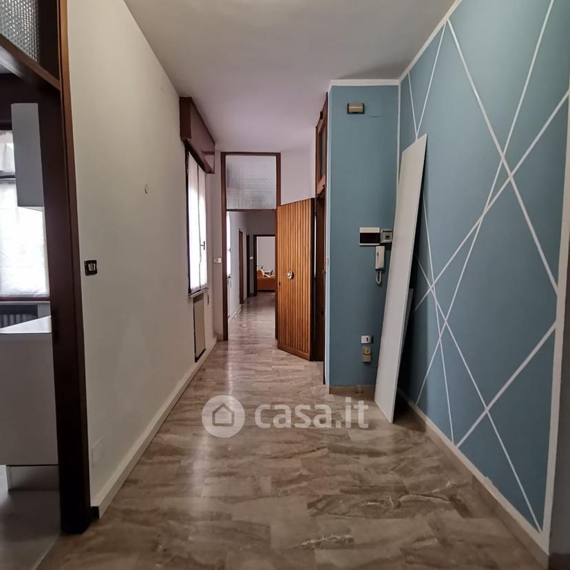 Stanza in Via Ludovico Ariosto 9 — foto 4 di 12
