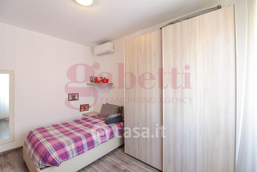 Trilocale in Via Monte Resegone — foto 18 di 31