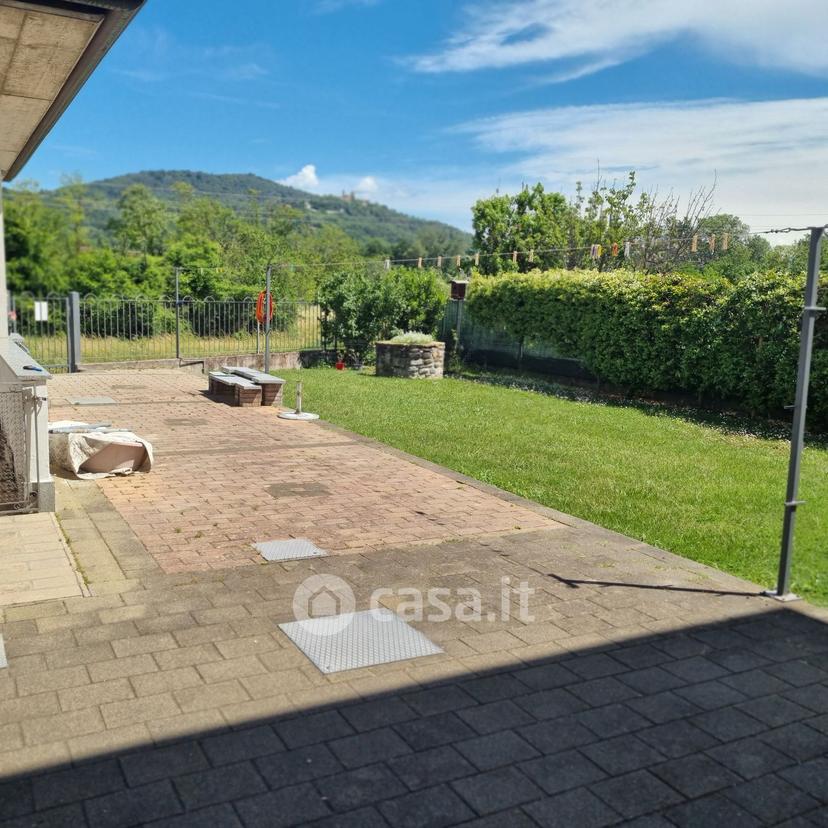 Villa in Via Ugo Foscolo 28 — foto 29 di 43
