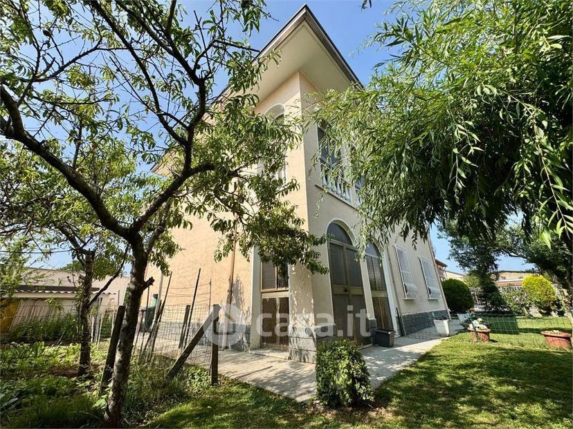 Villa in Via Eugenio Baroni 1 — foto 18 di 33