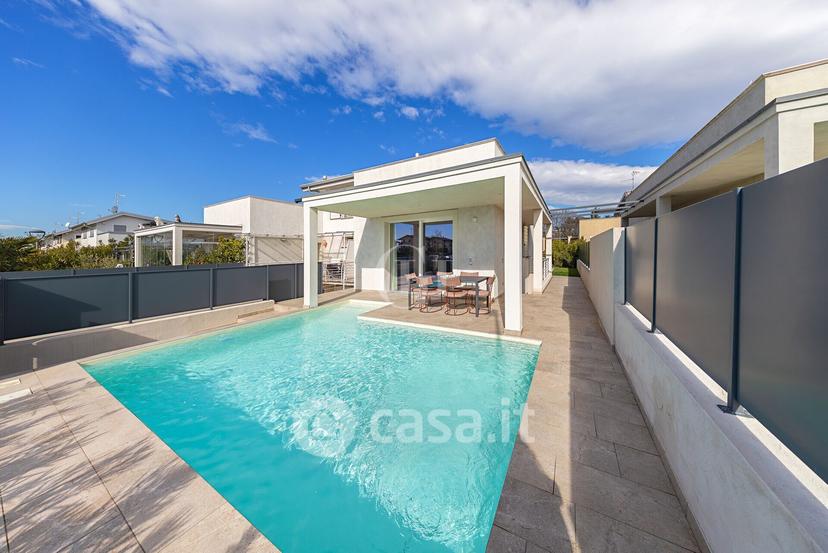 Villa in Via Bottego 2 — foto 47 di 51