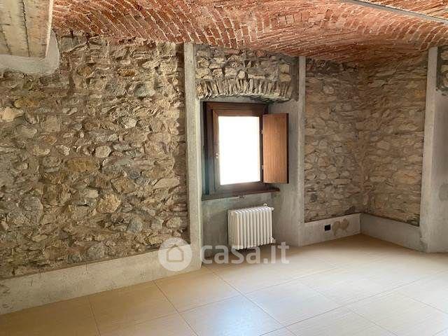 Trilocale in Via Caduti della Libertà 1