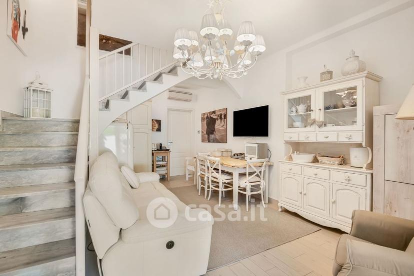 Villa in Via Piave — foto 2 di 18