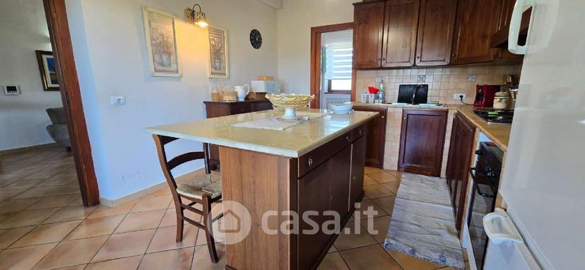 Villa in Via Salto d'Angiò — foto 10 di 25