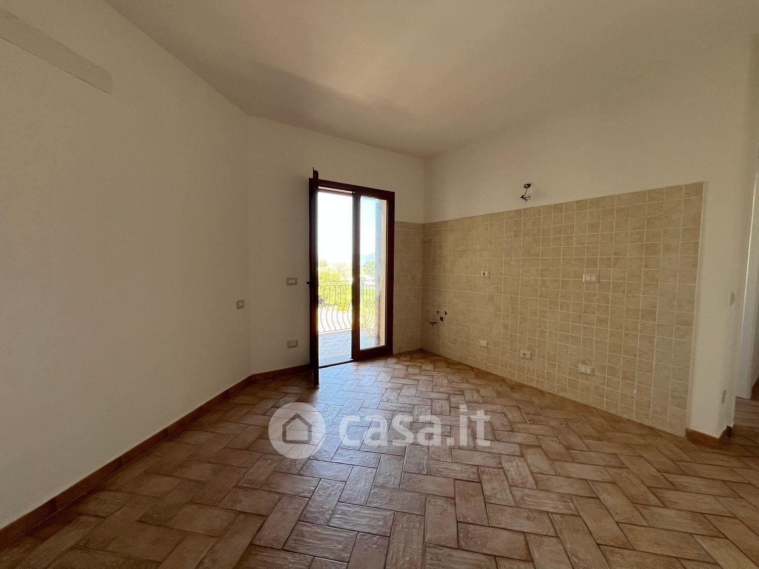 Trilocale in Via Italia