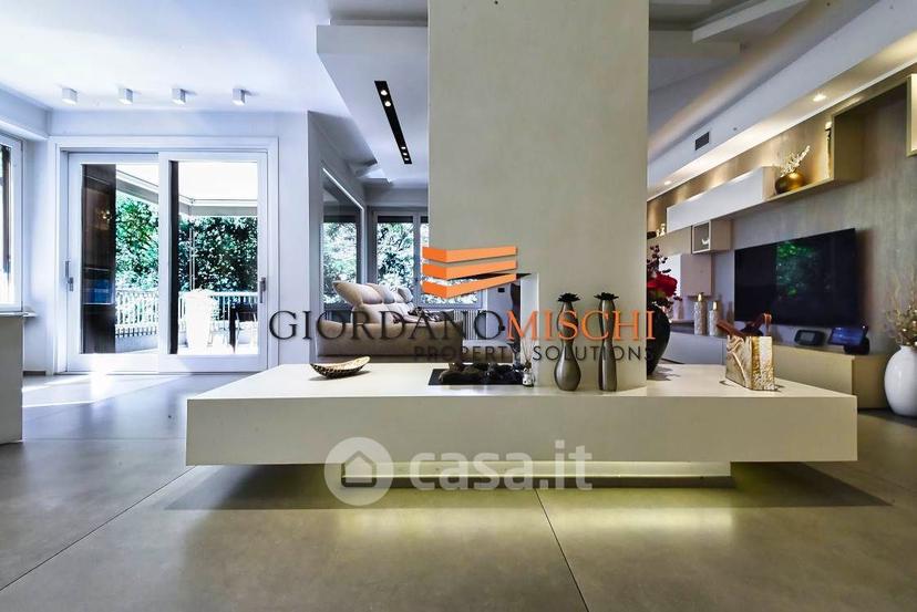 Appartamento in Viale Regina Margherita 11 — foto 54 di 59
