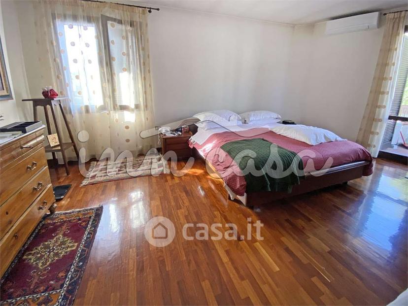 Villa in Via Giuseppe Soleri Brancaleoni 5 — foto 12 di 35