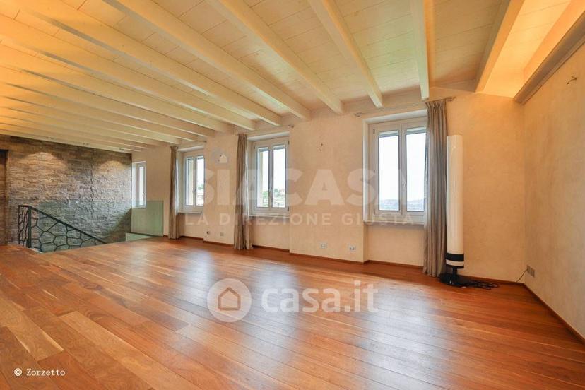 Villa in Via Belvedere 37 — foto 26 di 95