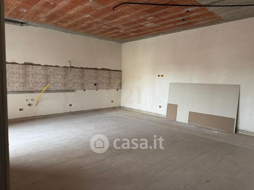Trilocale in Via Aldo Moro 7 — foto 3 di 16