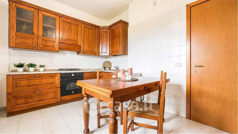 Trilocale in Viale Marconi 29 — foto 3 di 19