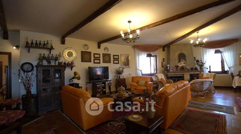 Villa in Via dei Carpini 1 — foto 11 di 51