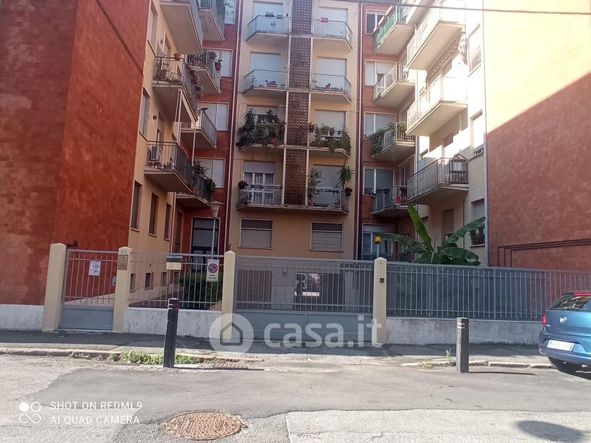 Stanza in Via Renata di Francia 40 — foto 17 di 34