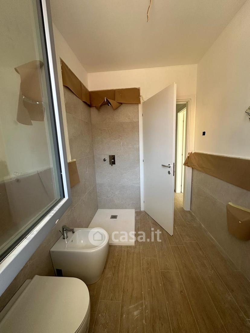 Trilocale in Via Ernest Hemingway — foto 28 di 29