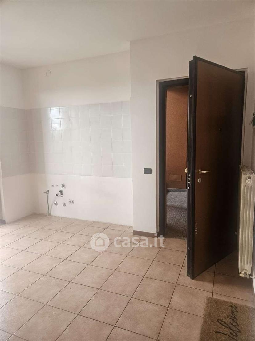 Bilocale in Via Luigi Einaudi — foto 12 di 18