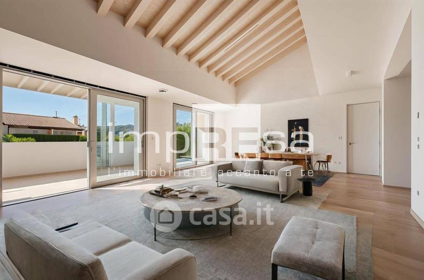 Villa in Via Giambellino — foto 30 di 44