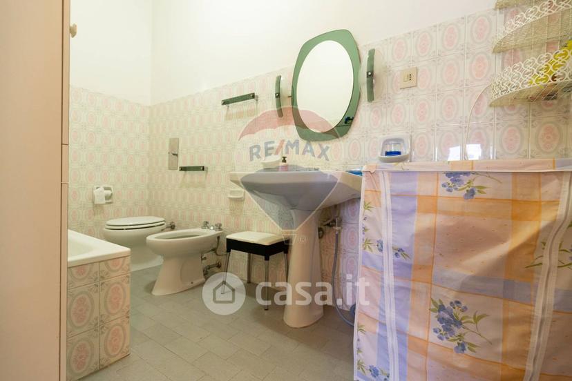Trilocale in Via Livenza 6 — foto 16 di 28
