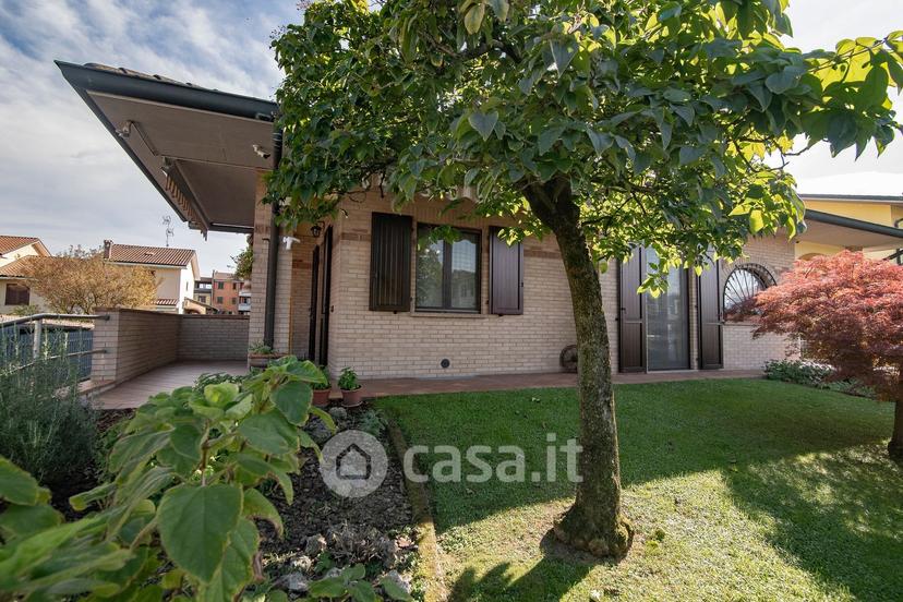 Villa in Via Sandro Pertini 21 — foto 42 di 83