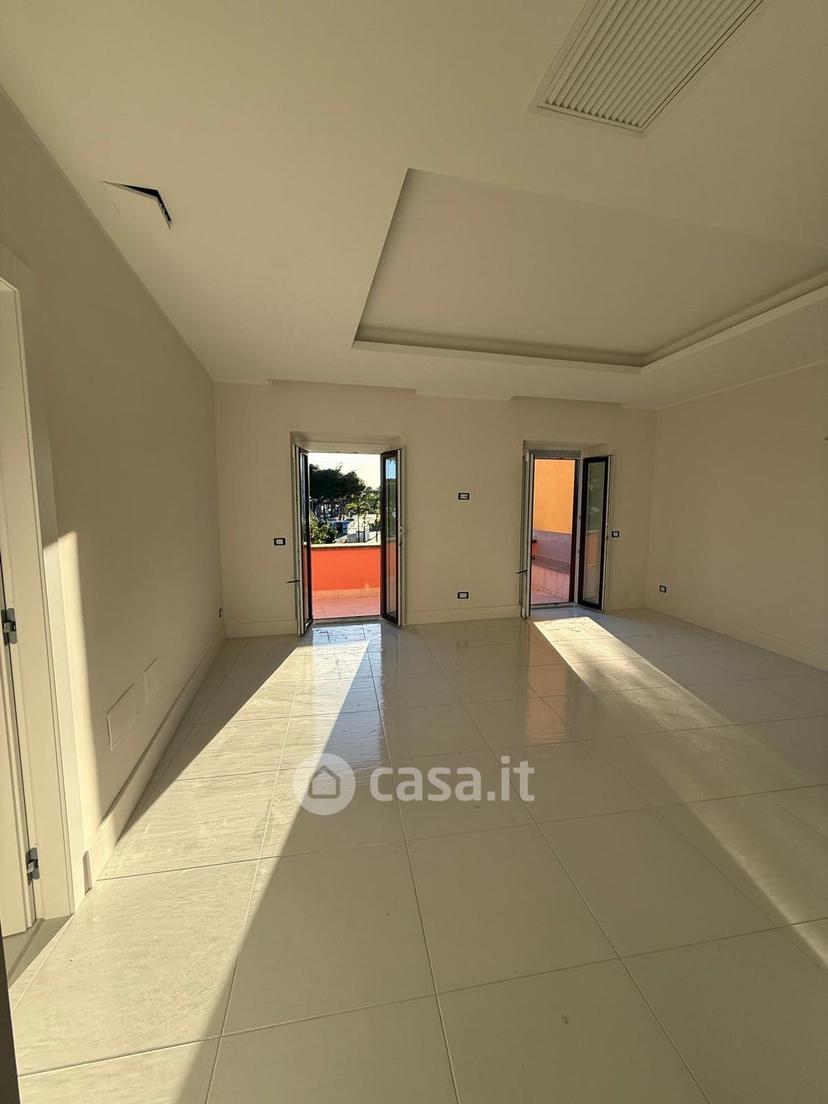 Quadrilocale in Via Tullia 23 — foto 14 di 28