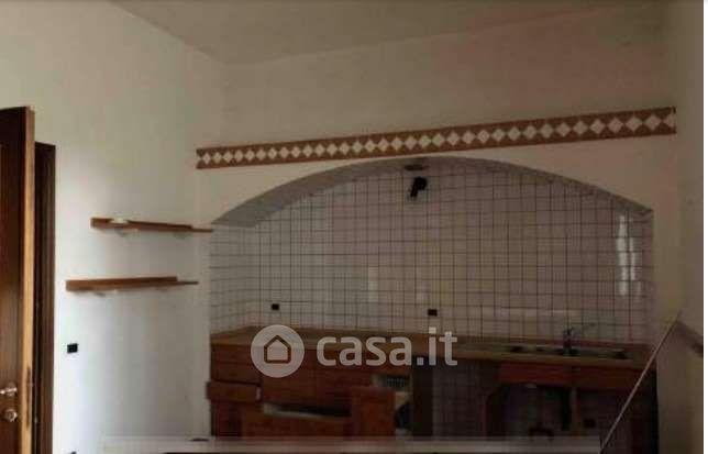 Villa in Via Enrico Millo — foto 2 di 24