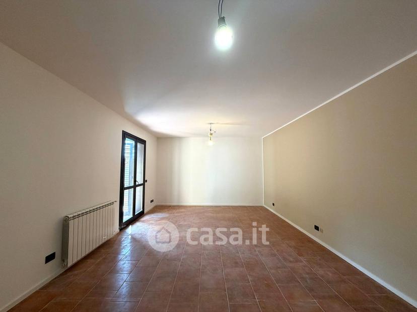 Quadrilocale in Via Simeto — foto 10 di 24