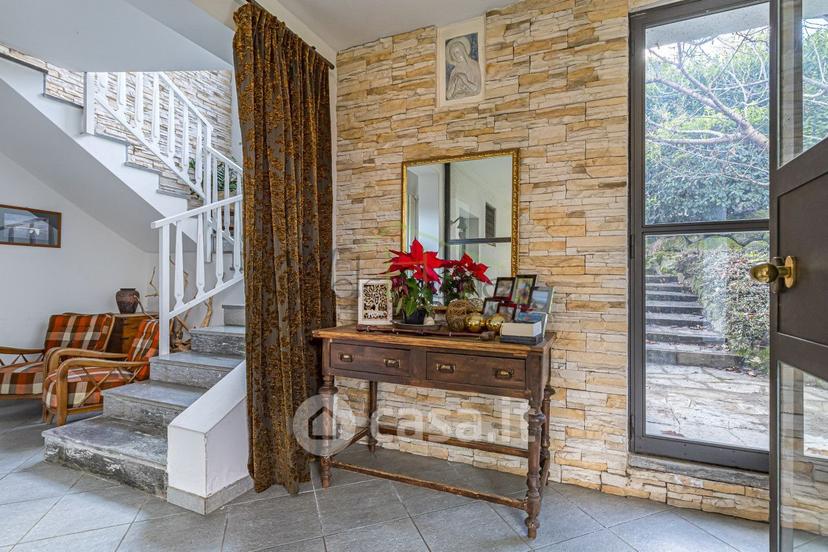 Villa in Via dei Faggi Rossi — foto 14 di 39
