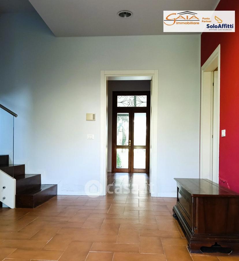 Villa in Via A. Gramsci 46 — foto 8 di 53