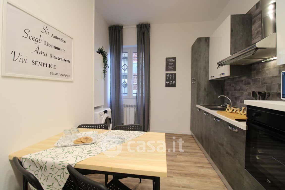 Stanza in Via Ambaraga 77