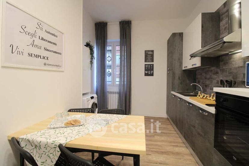 Stanza in Via Ambaraga 77