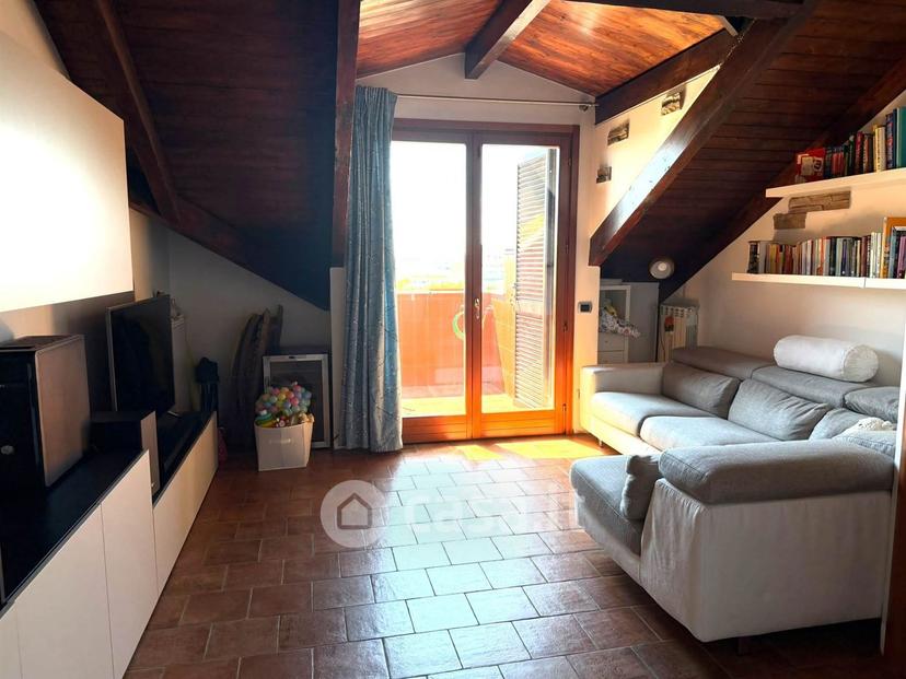 Trilocale in Via Bruno Buozzi 56 — foto 24 di 45