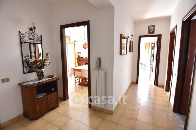 Trilocale in Via San Francesco 23 — foto 15 di 27