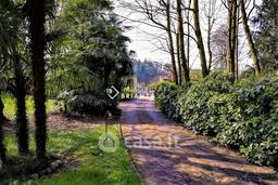 Villa in Viale John E Robert Kennedy