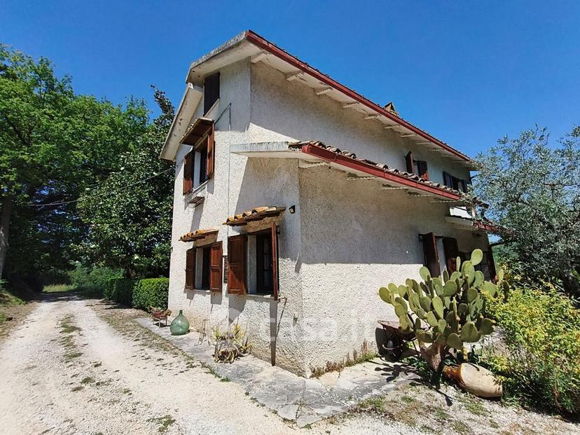 Villa in Strada Aquilano — foto 15 di 52