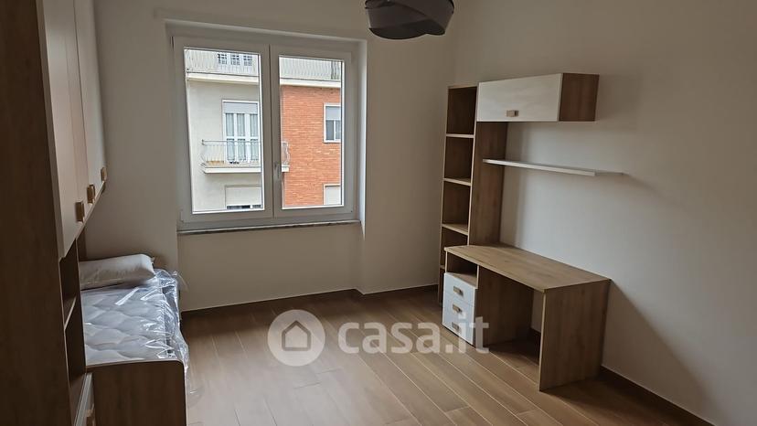 Stanza in Via Villa Giusti — foto 6 di 8