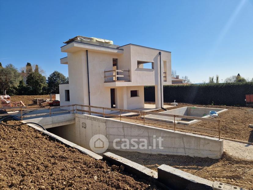 Villa in Via San Cassiano — foto 25 di 48