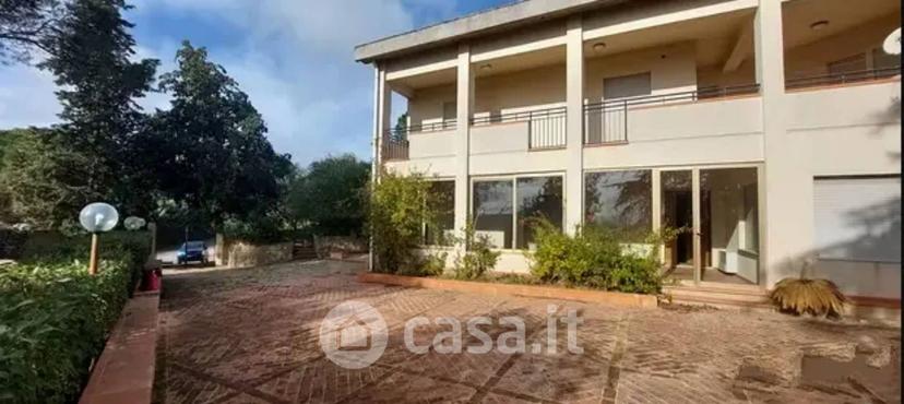 Villa in Contrada Costantino — foto 2 di 6