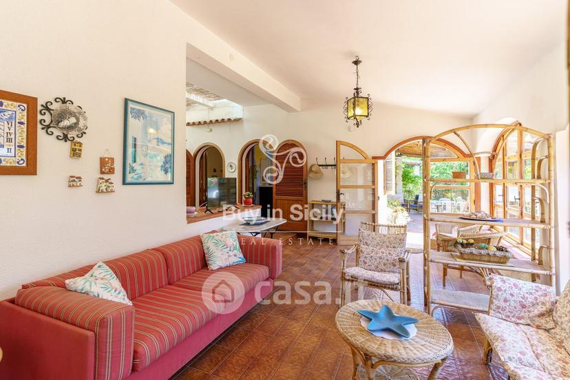 Villa in Via Filippo de Filippi 11 — foto 8 di 57