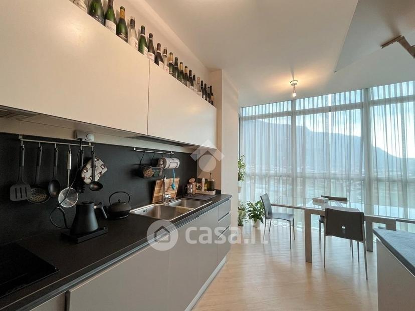 Trilocale in Largo Caleotto 31 — foto 3 di 16
