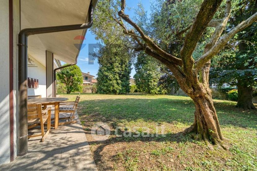 Villa in Via G. Rossa 2 — foto 18 di 22