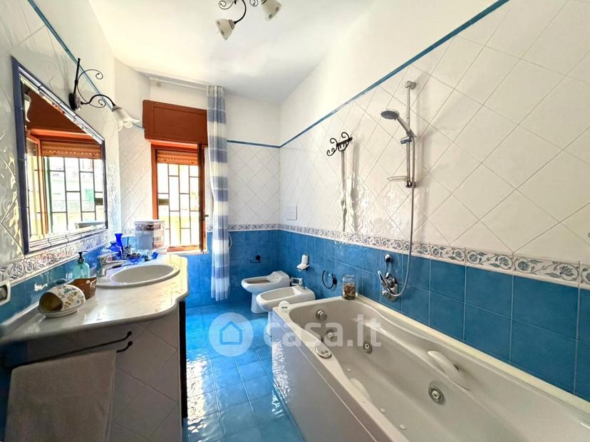 Trilocale in Viale Leone 24 — foto 12 di 33