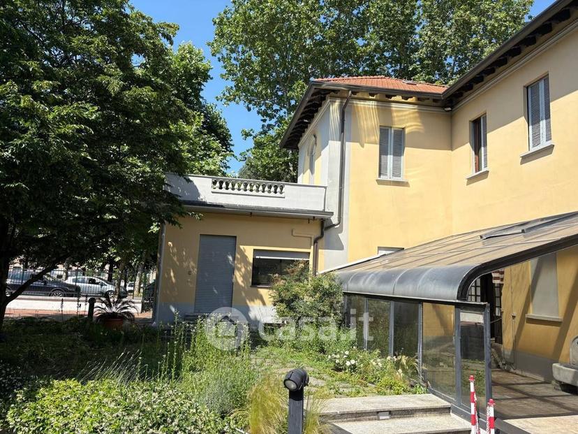 Villa in Via Vittorio Alfieri 2 — foto 68 di 78