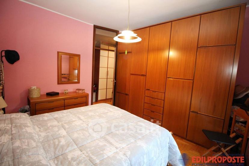 Trilocale in Via Como — foto 21 di 23