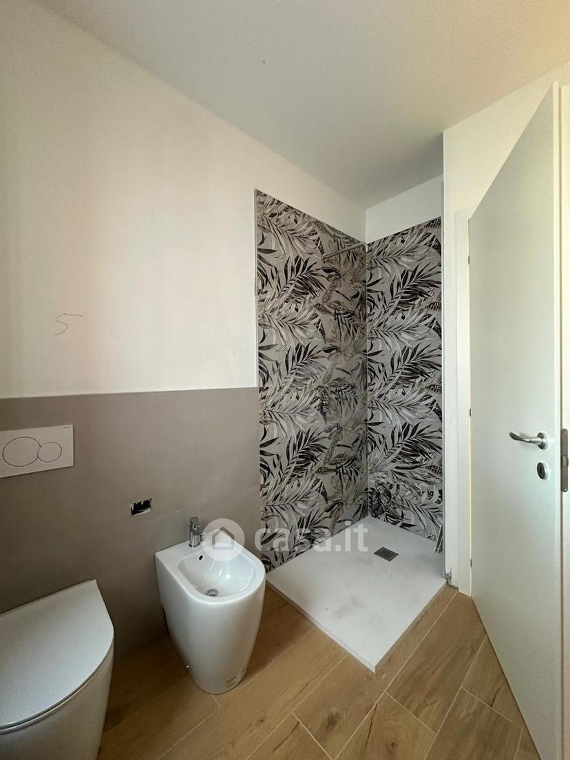 Trilocale in Via Ernest Hemingway — foto 10 di 29